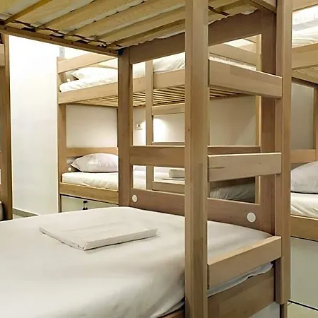 Gravitas Hostel *