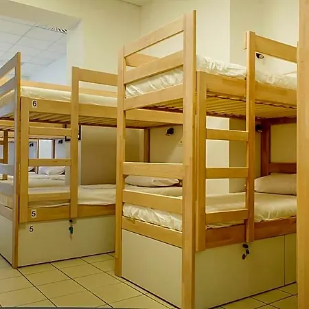 Gravitas Hostel *