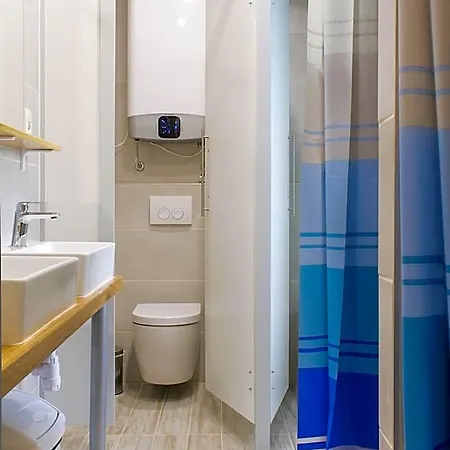 Hostel Gravitas *