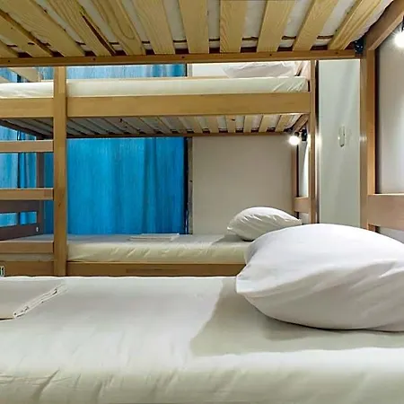 Hostel Gravitas
