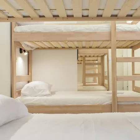 Gravitas אכסניה ספליט