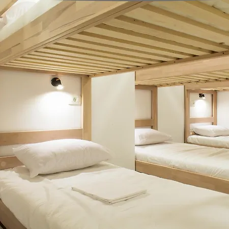 Auberge de jeunesse Gravitas *
